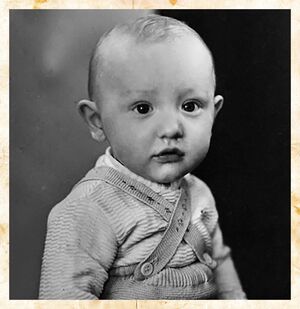Babyfoto von Brösel in schwarz-weiß